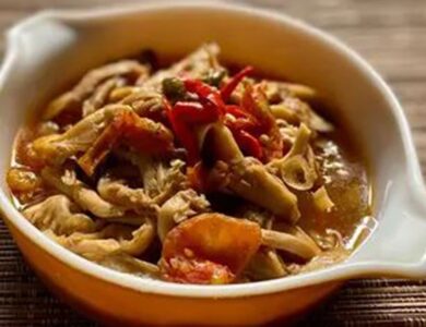 Pedasnya Nampol! Tumis Jamur Tiram Kuah Pedas Inspirasi Menu Sahur yang Bikin Melek