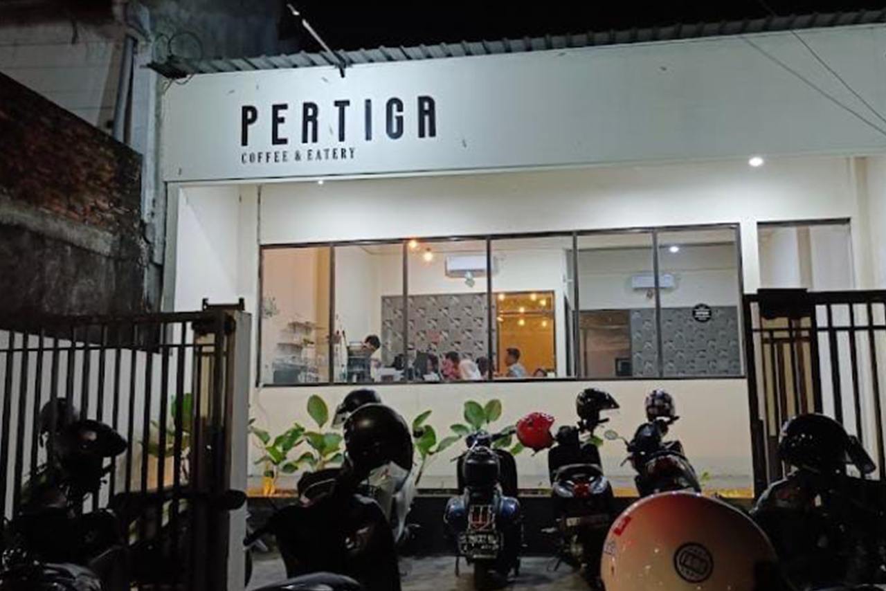 Pertiga Cepu Cafe Hits di Cepu