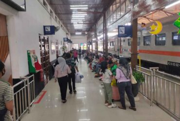 Puncak Arus Mudik Lebaran 2025 di Cepu Ramai Lancar Hati-hati di Area Pusat Perbelanjaan
