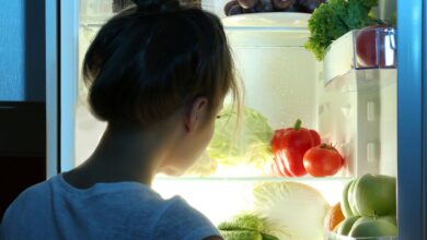 10 Jenis Buah yang Sebaiknya Jangan Dikonsumsi di Malam Hari