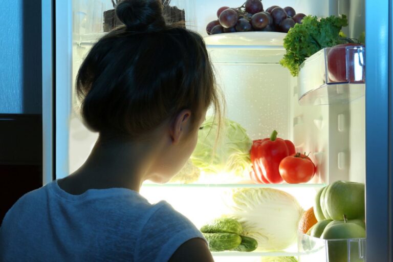 10 Jenis Buah yang Sebaiknya Jangan Dikonsumsi di Malam Hari