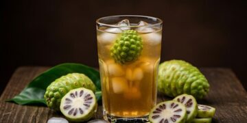 4 Cara Mengolah Mengkudu Menjadi Minuman Sehat Menyegarkan Rasa Pahit Jadi Manfaat