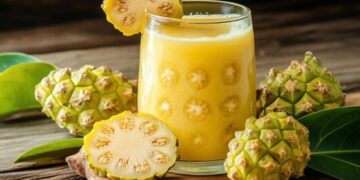 Jus Mengkudu Murni Minuman Herbal dengan Banyak Manfaat Kesehatan Ini Resep dan Cara Mengolahnya