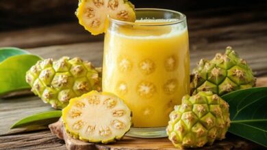 Jus Mengkudu Murni Minuman Herbal dengan Banyak Manfaat Kesehatan Ini Resep dan Cara Mengolahnya