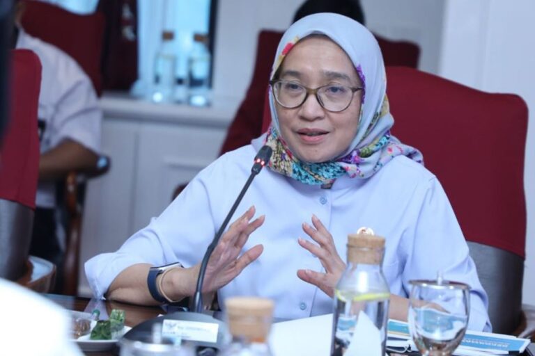 Sekolah Rakyat Siap Dibuka MenPANRB Bakal Rekrut Besar-besaran Guru dan Tendik