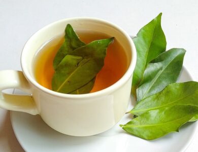 6 Benefit Kesehatan Air Rebusan Daun Salam yang Sayang untuk Dilewatkan