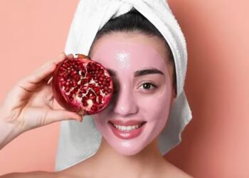 Rahasia Glowing Alami Khasiat Buah Delima untuk Masker Wajah