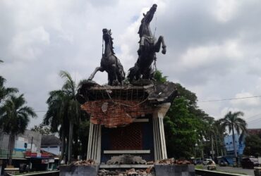 8 Tahun Epik Berdiri Patung Arjuna Wiwaha di Kota Cepu Ambrol
