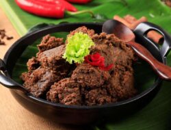 Maknyuss Resep Rendang Sapi Khas Minangkabau Kreasi Ide Menu Idul Adha yang Otentik