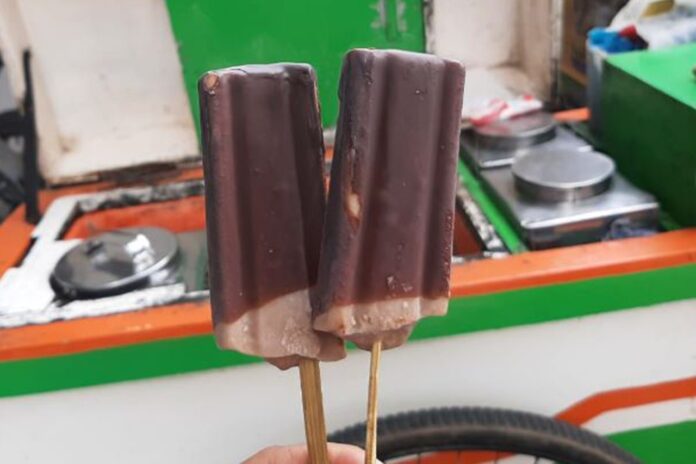 Nostalgia Era 90-an 7 Jajanan Es Jadul yang Melegenda dan Tak Lekang Oleh Waktu