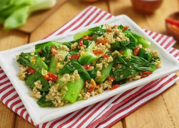 Tumis Sawi Campur Telur Orak Arik Ide Menu Malam yang Praktis Sehat dan Lezat