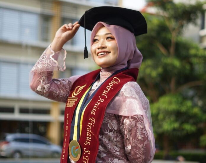 Mengenal Lebih Dekat Choirul Anisa Firdaus, Wisudawan Terbaik PEM Akamigas dari Cepu