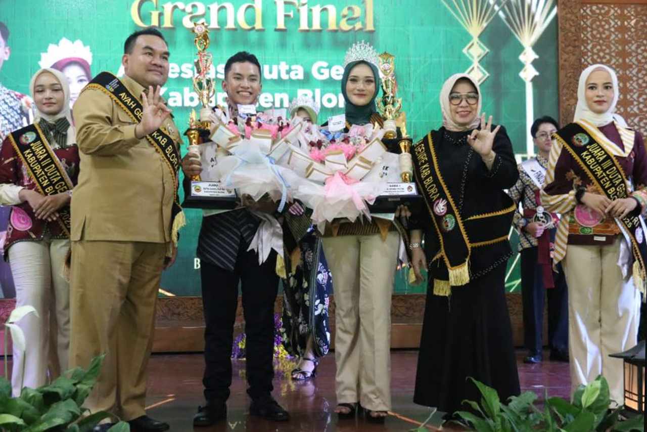 Ahmad Fikri Haikal dan Chintia Aprilia Putri Duta Genre Blora 2025