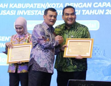 Capaian Nilai Investasi Tertinggi Bupati Blora Terima Penghargaan CJIBF 2025