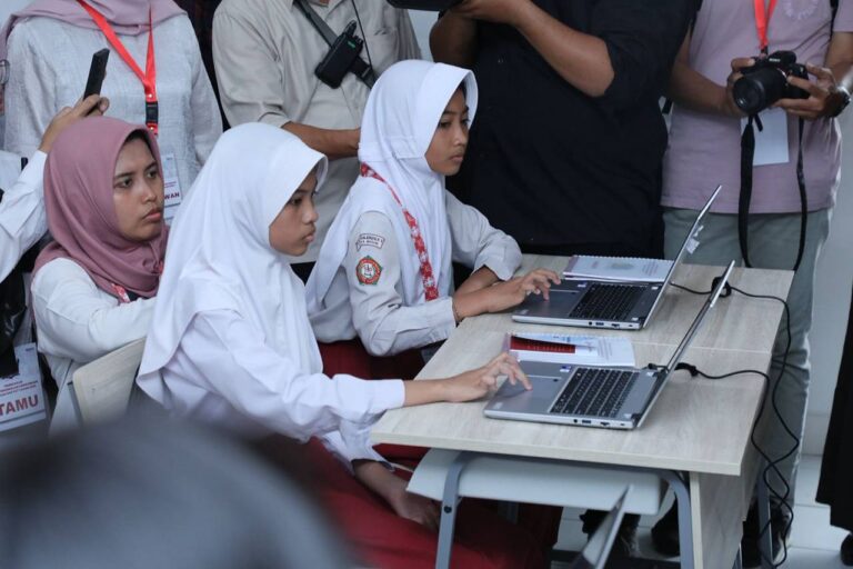 Difasilitasi Lengkap Siswa Sekolah Rakyat Akan Mendapat 1 Unit Laptop