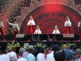 Disemarakkan Penampilan Para Siswa Sekolah Rakyat Pembukaan Serentak MPLS Sekolah Rakyat Berlangsung Meriah