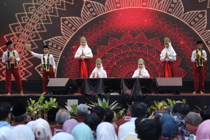 Disemarakkan Penampilan Para Siswa Sekolah Rakyat Pembukaan Serentak MPLS Sekolah Rakyat Berlangsung Meriah