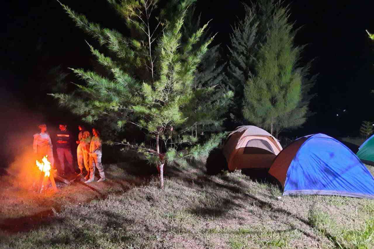 Glamping di Bukit Kunci Destinasi Wisata Blora yang Memadukan Kenyamanan Hotel dengan Alam Liar