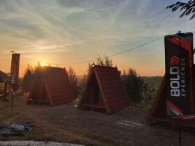 Glamping di Bukit Kunci Destinasi Wisata Blora yang Memadukan Kenyamanan Hotel dengan Pesona Alam Liar