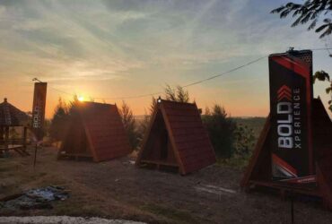 Glamping di Bukit Kunci Destinasi Wisata Blora yang Memadukan Kenyamanan Hotel dengan Pesona Alam Liar