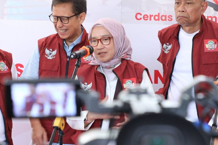 Hadiri MPLS Sekolah Rakyat Menteri PANRB Rini Pastikan Pemenuhan Guru