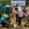Kurangi Efek Rumah Kaca Puluhan Emak-Emak di Blora Rutin Tanam Pohon