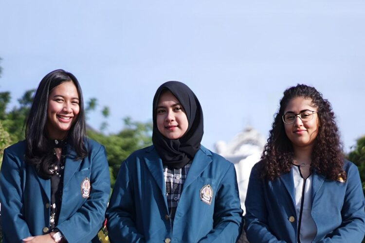 Nomor 1 Bukan UNAIR Inilah 30 Universitas Terbaik di Indonesia Tahun 2025 Versi EduRank