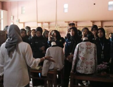 Perkuat Solideritas Sosial IMPARA UIN Walisongo Gelar Baksos 5 Hari di Desa Sendang Agung