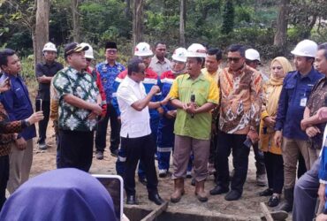 Potensi Cuan Gede Bahlil Izinkan Warga Nambang Minyak Sumur Tua di Blora