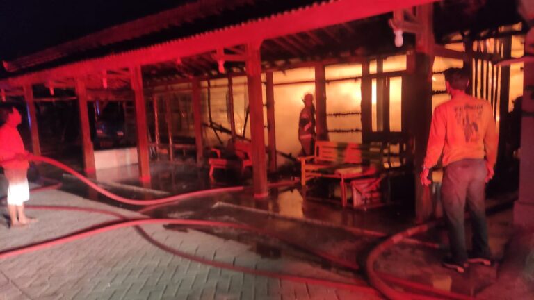 Rumah Lansia di Desa Brumbung Blora Terbakar Diduga Akibat Korsleting