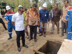 Tinjau Sumur Tua di Blora Menteri ESDM Masyarakat Tidak Perlu Was-Was Lakukan Pengeboran Legal