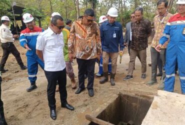 Tinjau Sumur Tua di Blora Menteri ESDM Masyarakat Tidak Perlu Was-Was Lakukan Pengeboran Legal
