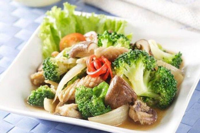 tumis-brokoli-jamur-tiram-resep-sehat-dan-nikmat-untuk-menu-sehat-di-rumah Tumis Brokoli Jamur Tiram Resep Sedap dan Nikmat untuk Menu Sehat di Rumah