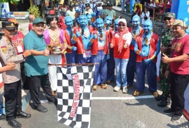 Dilepas Bupati Blora Gerak Jalan Cepu Tingkat SMA Umum Tahun 2025 Berlangsung Meriah