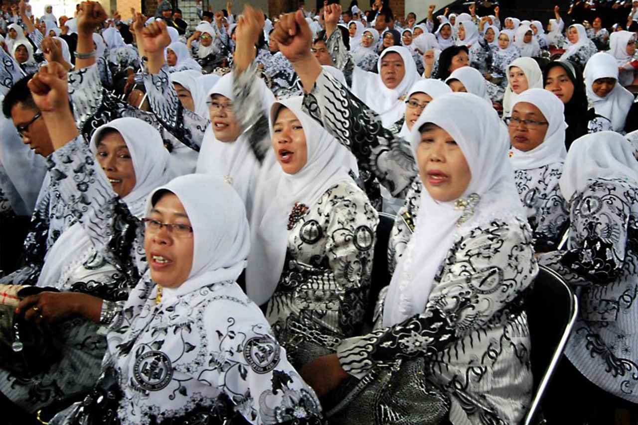 Kado HUT RI untuk Guru Pemerintah Salurkan 3 Jenis Bantuan bagi Guru Non ASN dan Pendidik Nonformal