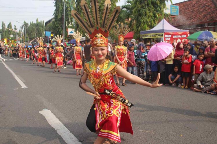 Karnaval Blora 2025 Tingkat SMA Umum Makin Seru Memikat Antusias Ribuan Masyarakat