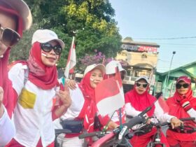 Kibarkan Semangat Kayuh Sepeda Goyang Senam