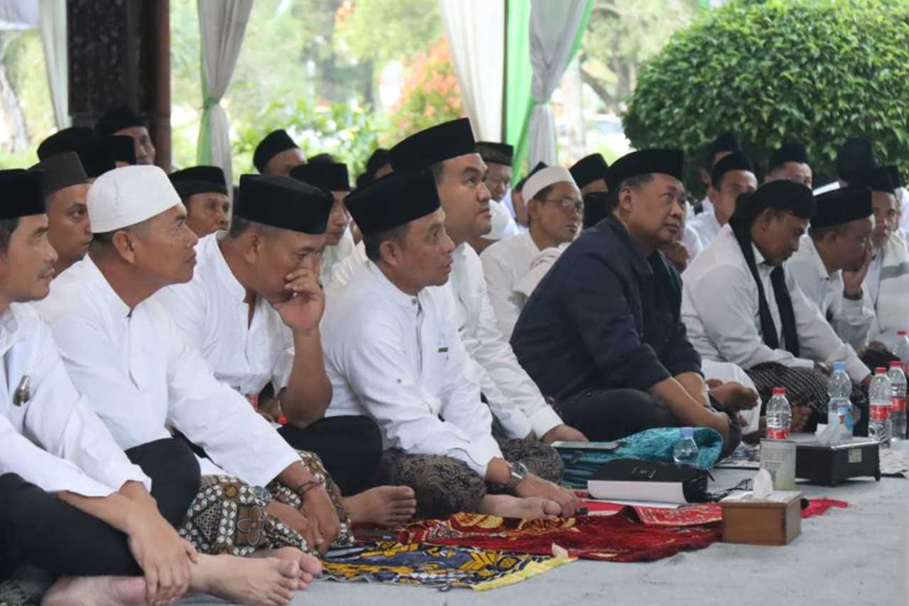 Luncurkan Gerakan Subuh Sejahtera Bupati Blora Ajak ASN Berbagi Ke Sesama