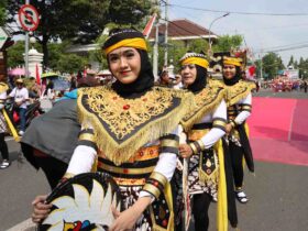 Pawai Karnaval Blora 2025 Digelar Meriah Ribuan Orang Padati Jalan