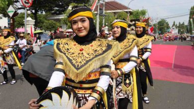 Pawai Karnaval Blora 2025 Digelar Meriah Ribuan Orang Padati Jalan