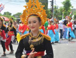 Peserta Karnaval Drumband Merapat Ini Dia Daftar Juara Karnaval Cepu 2025 Tingkat SMA dan Umum
