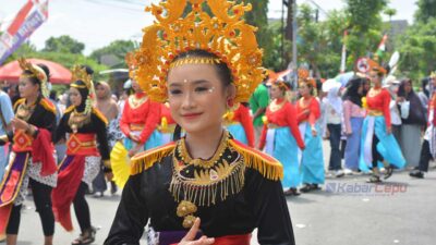 Peserta Karnaval Drumband Merapat! Ini Dia Daftar Juara Karnaval Cepu 2025 Tingkat SMA dan Umum