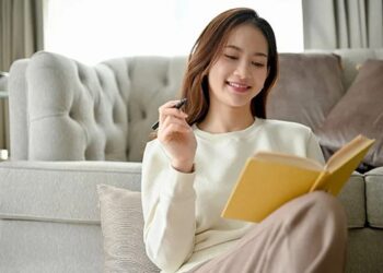 10 Aktivitas yang Dapat Dilakukan di Rumah Saat Akhir Pekan