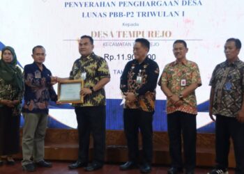 50 Desa di Blora Lunas PBB-P2 Tercepat Bupati Beri Apresiasi