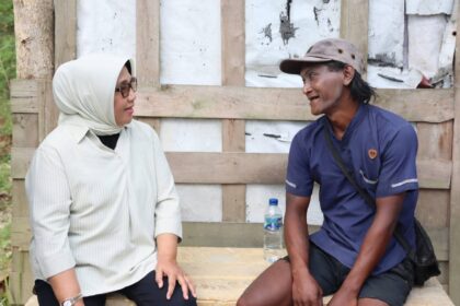 Hidup Sebatang Kara di Gubuk Sederhana Tarso Warga Tempellemahbang Blora Terima Bantuan