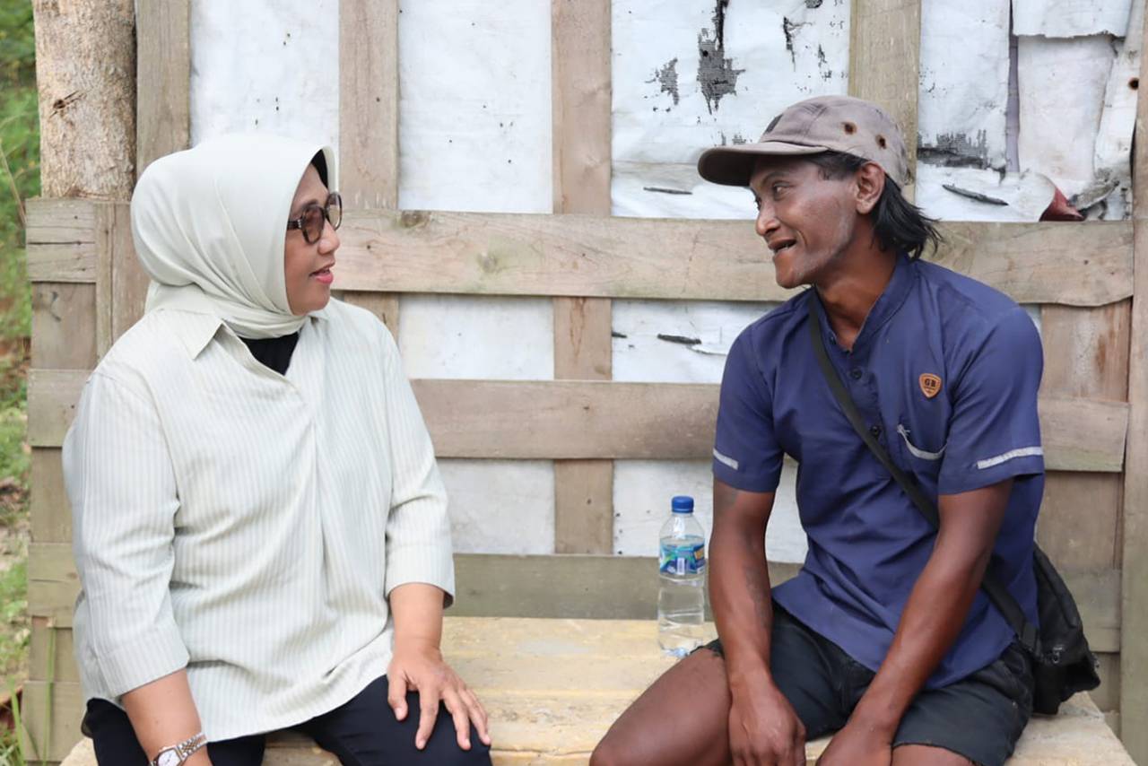 Hidup Sebatang Kara di Gubuk Sederhana Tarso Warga Tempellemahbang Blora Terima Bantuan