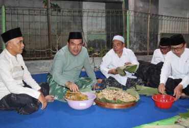 Peringati Maulid Nabi Ponpes Baitul Hikmah Cabak Sajikan 168 Tumpeng
