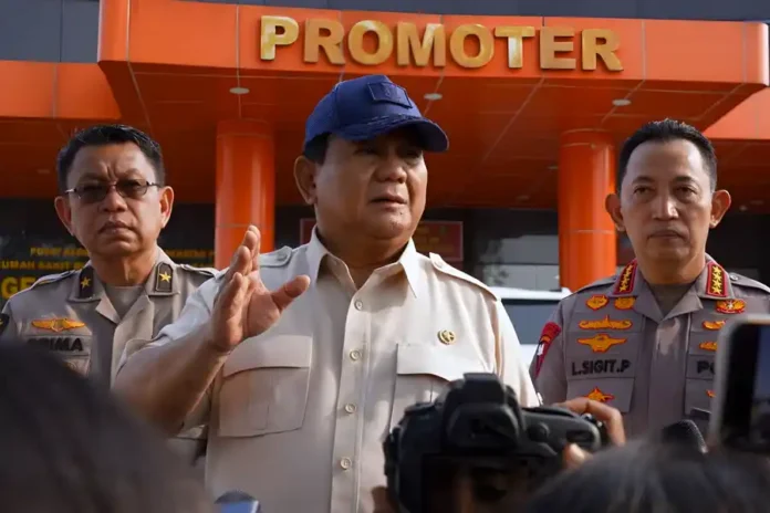 Prabowo Jenguk Korban Demo di RS Polri Polisi Luka Dijanjikan Naik Pangkat