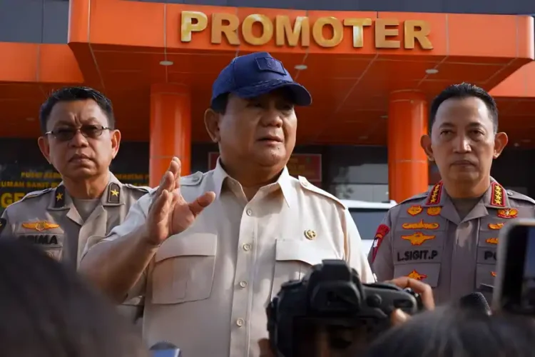 Prabowo Jenguk Korban Demo di RS Polri Polisi Luka Dijanjikan Naik Pangkat