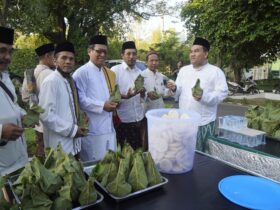 Gastra Blora 2025 Bupati Arief Rohman Istiqamahkan Sholat Subuh dan Santuni Anak Yatim